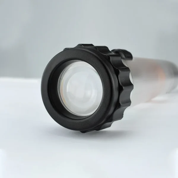 High-Brightness LED Flashlight with Hand-Crank Generation - Image 2