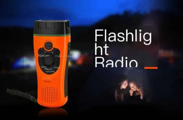 Cross-border Emergency Radio with Solar/Hand-crank Charging, LED Flashlight, and SOS Alarm for Outdoor Anti-earthquake & Disaster Relief - Image 2